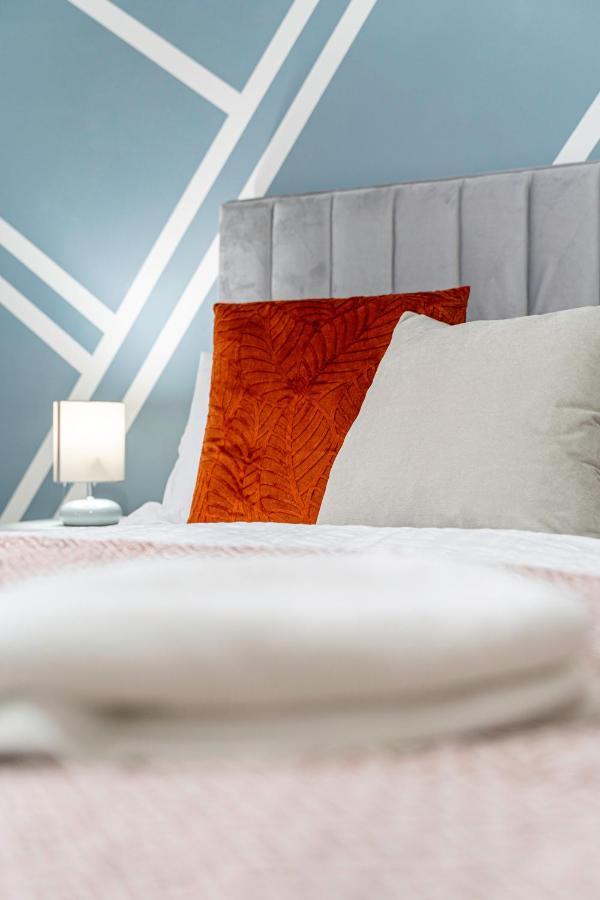كوفنتري Jkg Property Solutions Presents Cosy City Apartment المظهر الخارجي الصورة