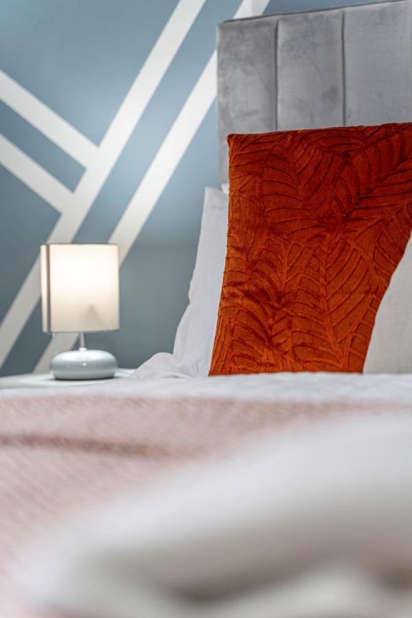 كوفنتري Jkg Property Solutions Presents Cosy City Apartment المظهر الخارجي الصورة