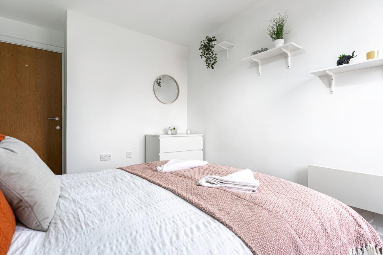 كوفنتري Jkg Property Solutions Presents Cosy City Apartment المظهر الخارجي الصورة